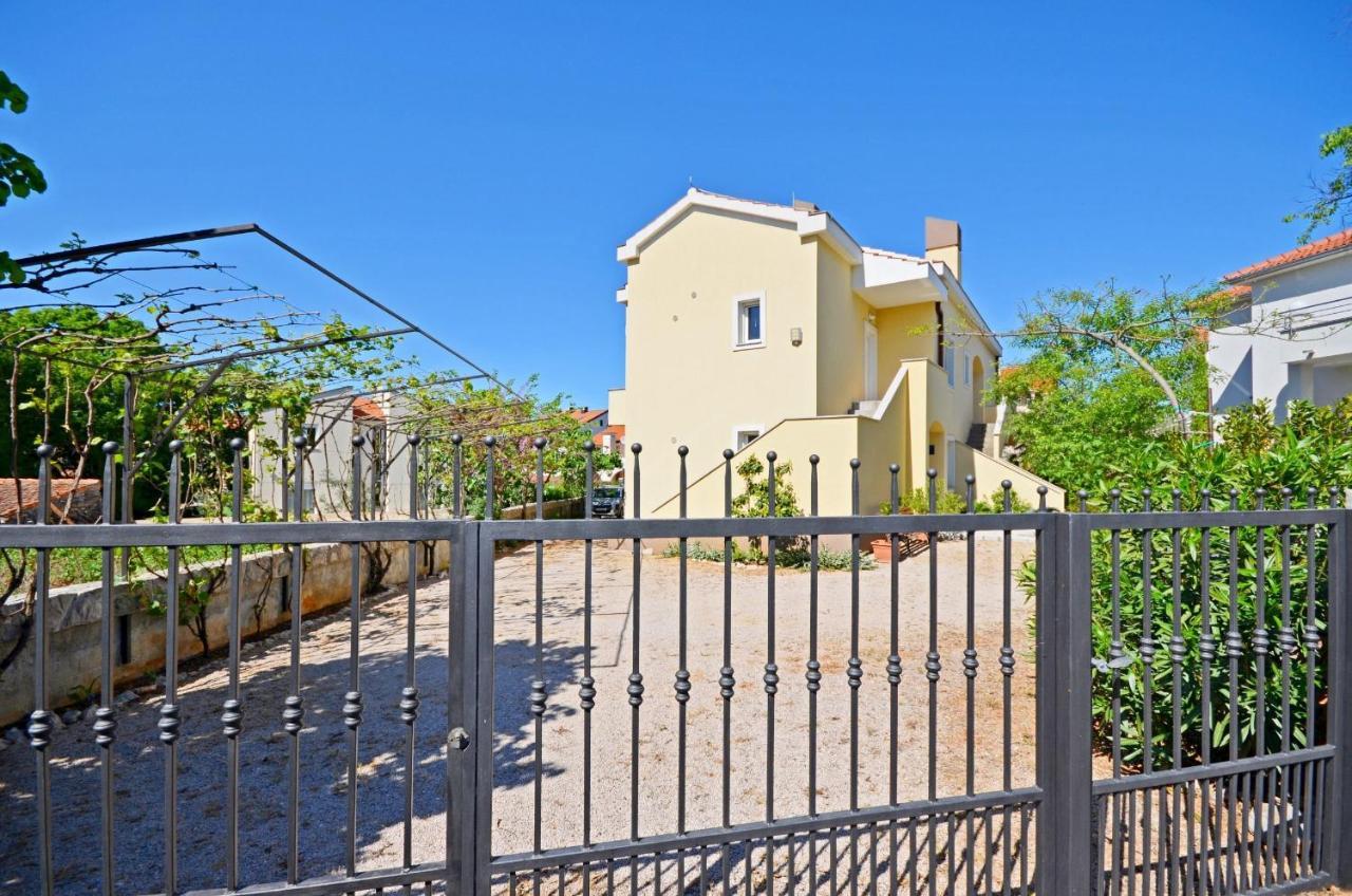 Apartments Vesna Malinska Zewnętrze zdjęcie